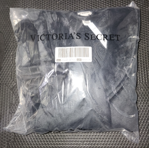 PINK Fluffy Robe size XL/XXL NWT - Picture 7 of 8